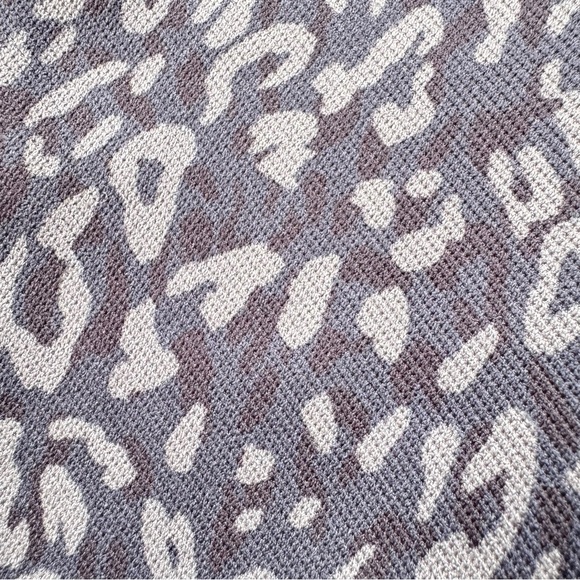 Spanx Women’s Look At Me Now Seamless Leggings Indigo Leopard Size Small - Picture 6 of 6